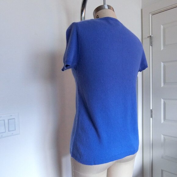 C by Bloomingdale’s 100% Cashmere Short Sleeve Sweater in Periwinkle Blue (M) - Picture 2 of 3